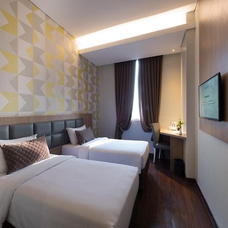 Hotel 88 Itc Fatmawati Jakarta By Wh Ngoại thất bức ảnh