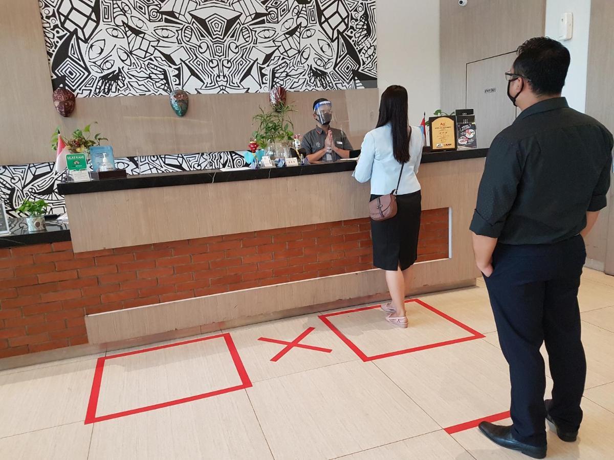 Hotel 88 Itc Fatmawati Jakarta By Wh Ngoại thất bức ảnh