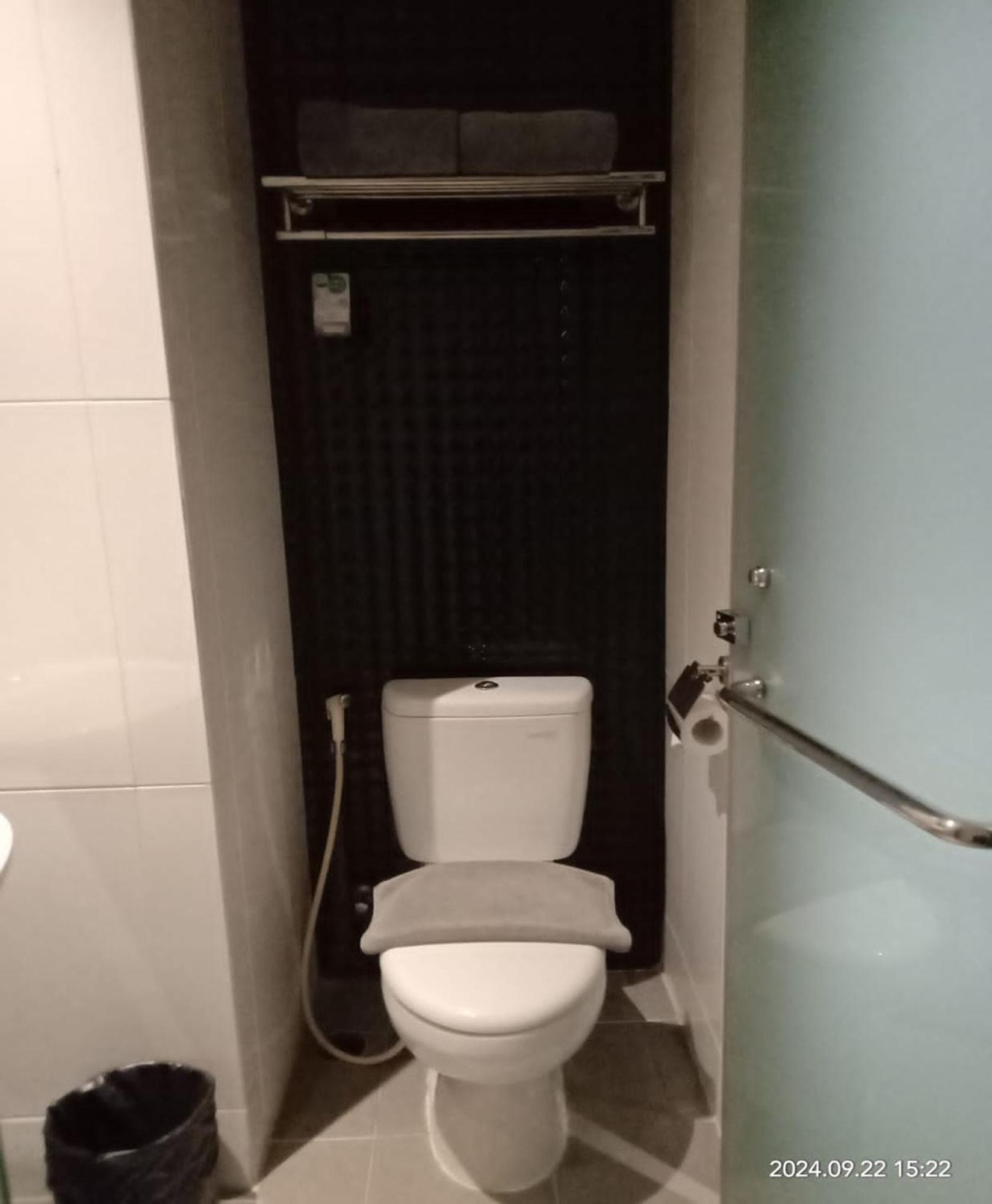 Hotel 88 Itc Fatmawati Jakarta By Wh Ngoại thất bức ảnh