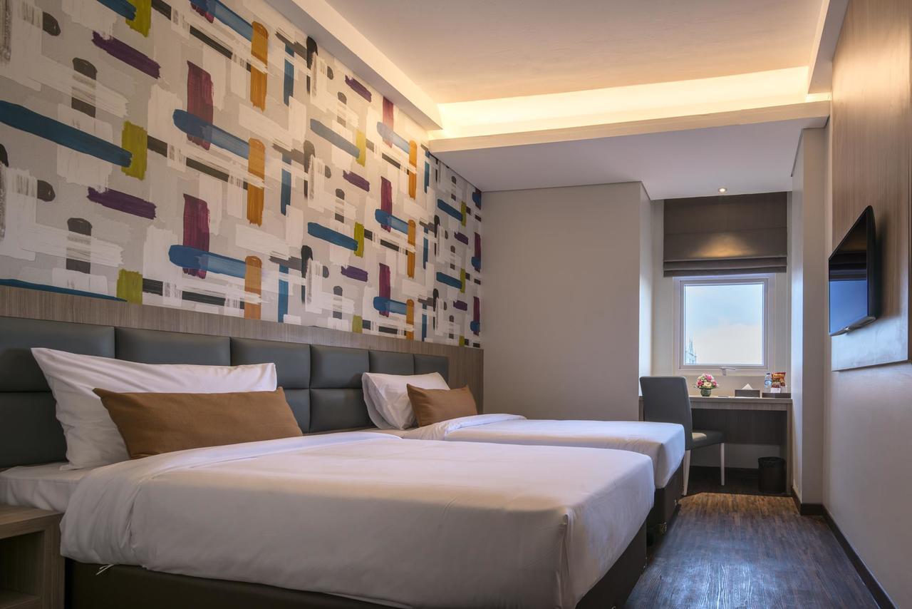 Hotel 88 Itc Fatmawati Jakarta By Wh Ngoại thất bức ảnh
