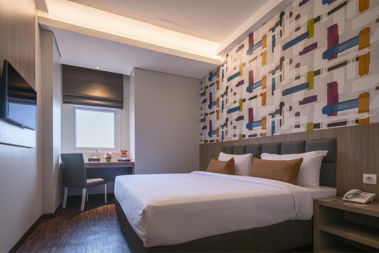 Hotel 88 Itc Fatmawati Jakarta By Wh Ngoại thất bức ảnh