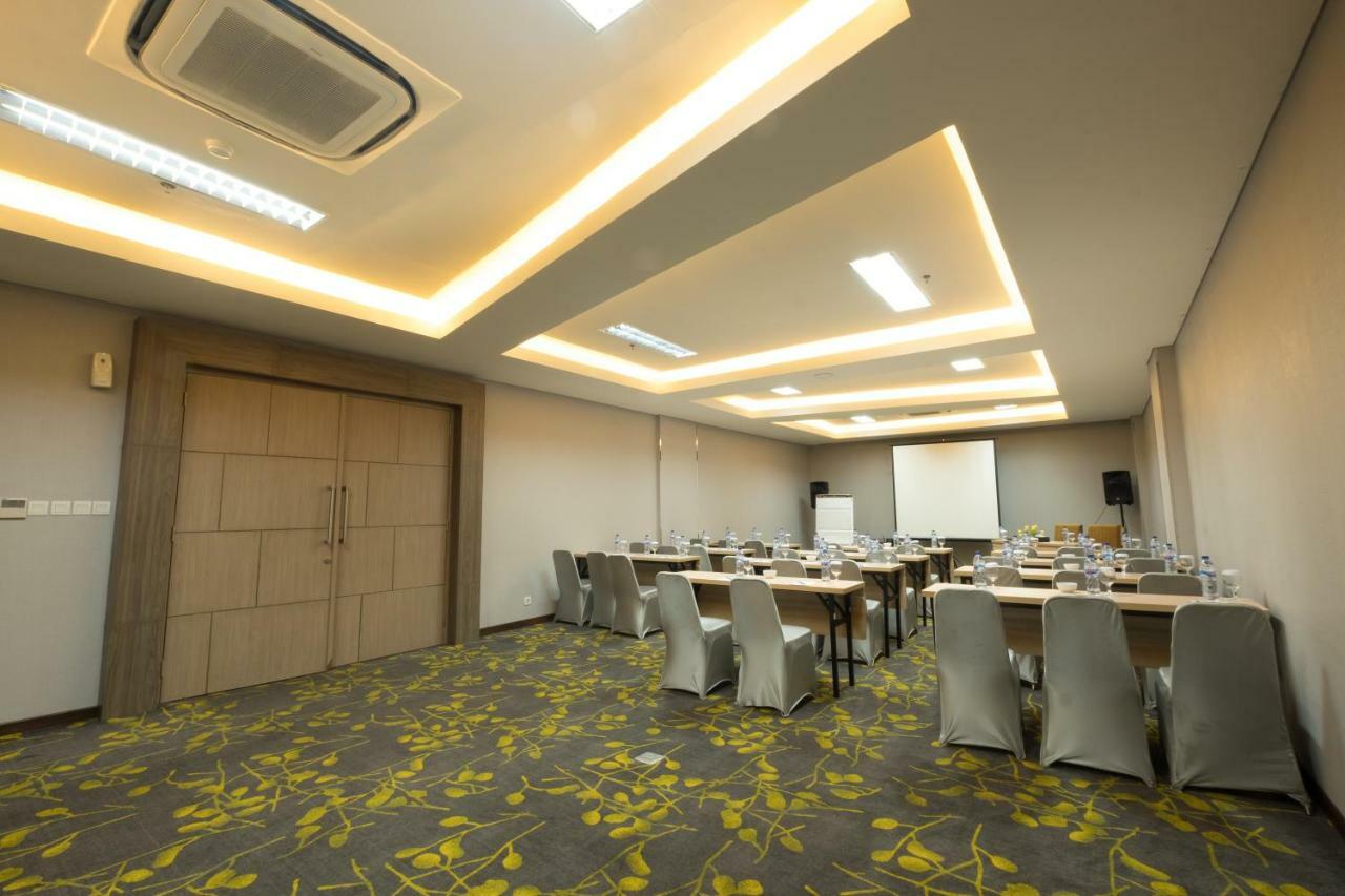Hotel 88 Itc Fatmawati Jakarta By Wh Ngoại thất bức ảnh