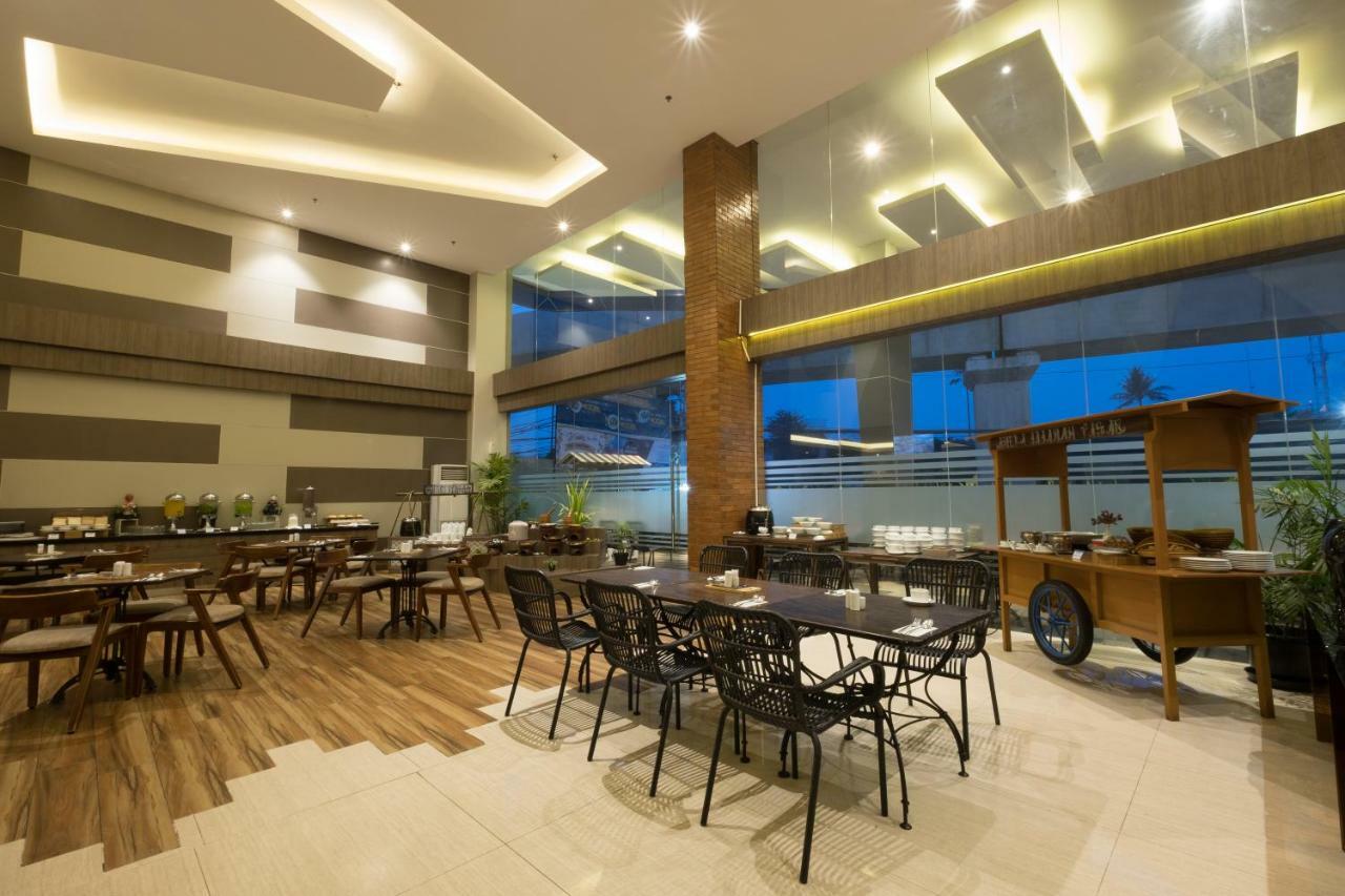 Hotel 88 Itc Fatmawati Jakarta By Wh Ngoại thất bức ảnh