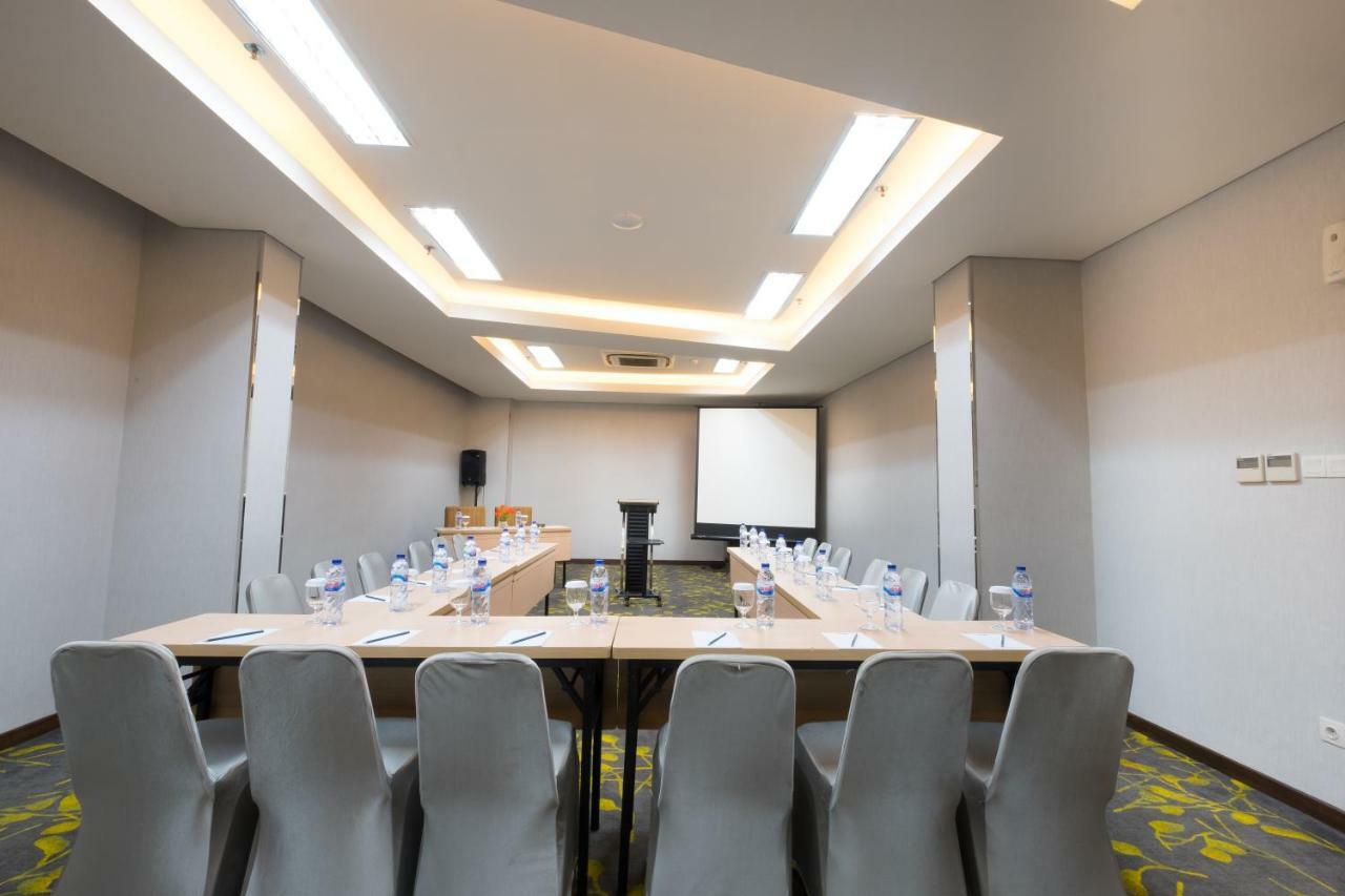Hotel 88 Itc Fatmawati Jakarta By Wh Ngoại thất bức ảnh